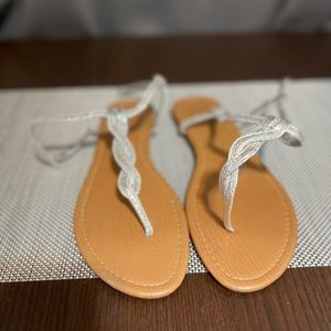 Woman’s Size 10 Silver Summer Sandals